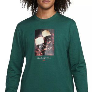 Men's Nike Long Sleeve T Shirt Size Medium Green Christmas Santa Claus Boots NEW